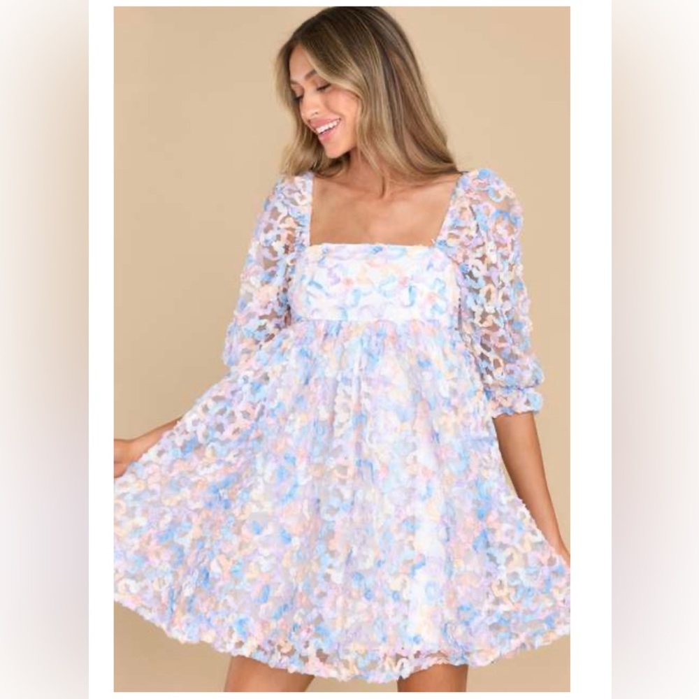 Storia Dress 🌹 Pastel Floral 3-D size small